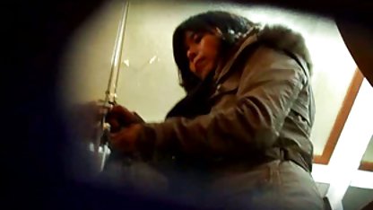 Două lesbiene brunete și-au poze fete amatoare scos blugii și s-au lins de pizda