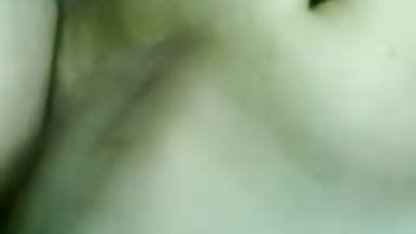 În timp ce soțul ei este ocupat, Carmen îl filme amatori înșală cu un hoț mascat