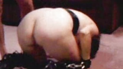 Ticăloșia roșcată sex amatori video în ciorapi adoră să domine
