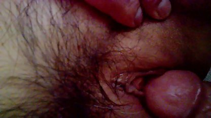 Femeile tinere lesbiene se înghesuie frumos amatori sex anal în dormitor