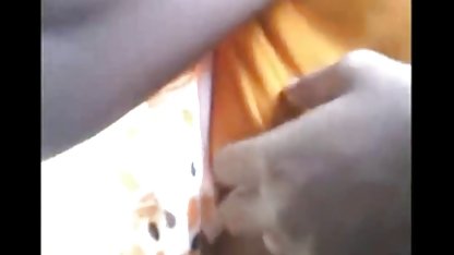 Pentru a evita o amendă, filme amatori șoferul a trebuit să dea o muie inspectorului