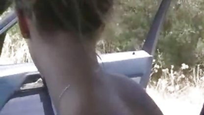 Pui poro amatori excitat rusesc tachinând păpușă