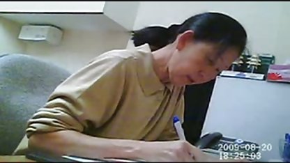 Puii tineri aveau un trio cu un armăsar experimentat pormo amatori