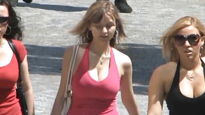 O brunetă relaxată a fost speriată în pizda sex acasa amatori