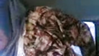 Tipul nu își scoate ochelarii introduce o membră în pizda sex mature amatori femeilor coreene