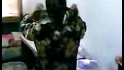 Femeia neagră dă muie doi sex xxx amatori băieți în particular