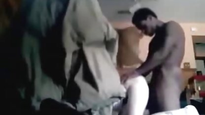 Cutie subțire se fute destul de bine și îl surprinde sex video amatori pe tânăr