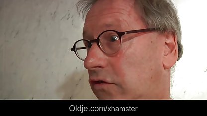 Lesbiene camera ascunsa amatori lins pizda pruncului de la școala falsă de conducere