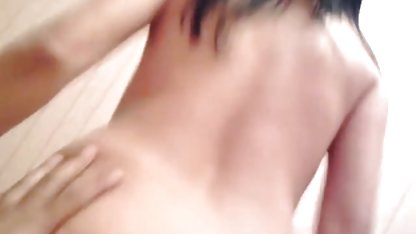 Doamnă matură solo în amatori fac sex dormitor