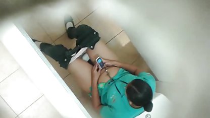 Masturbarea unei fete futai intre amatori tinere