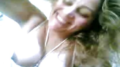 Alb-negru sex xxx video amatori lesbian cu o notă de romantism